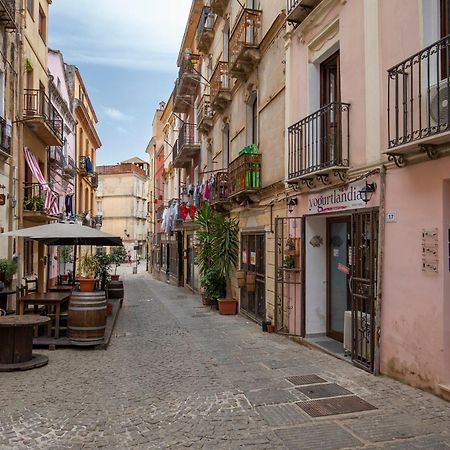 Via Cavour 19, Camere Del Conte Iglesias Εξωτερικό φωτογραφία