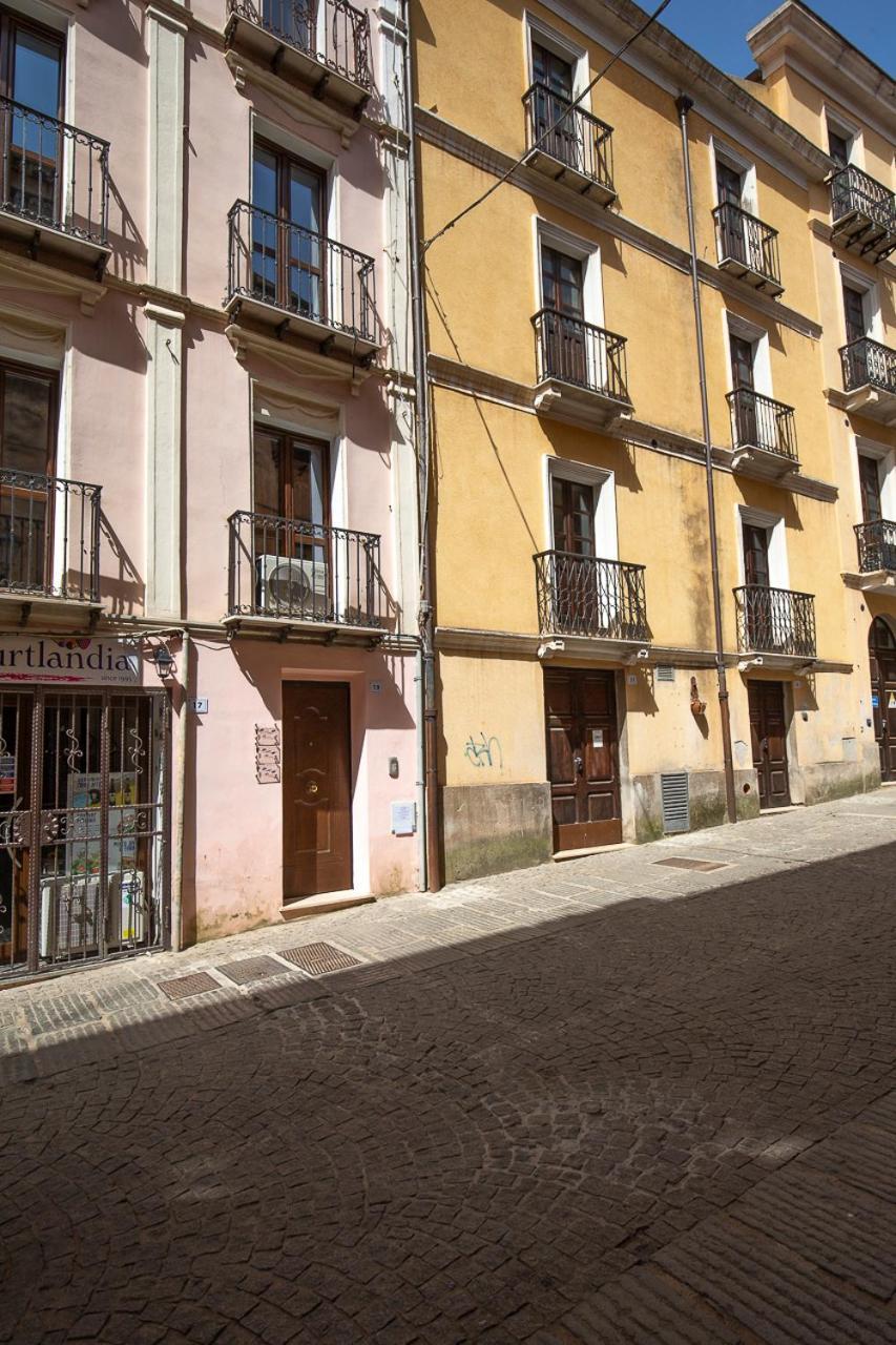 Via Cavour 19, Camere Del Conte Iglesias Εξωτερικό φωτογραφία