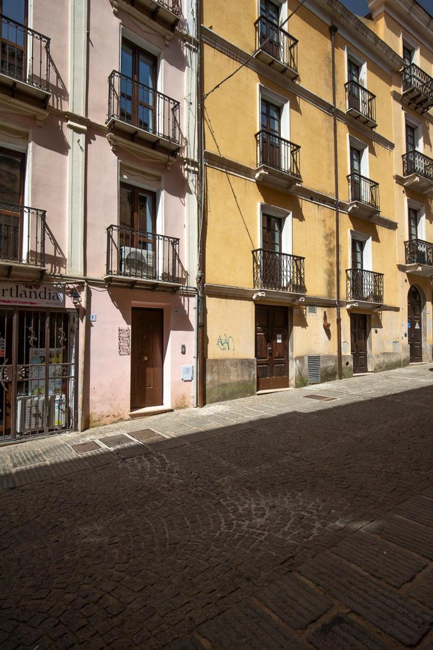 Via Cavour 19, Camere Del Conte Iglesias Εξωτερικό φωτογραφία